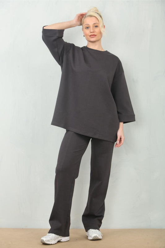 Oversized Lounge Set – 2-Piece Relaxed Fit Top & Straight-Leg Trousers