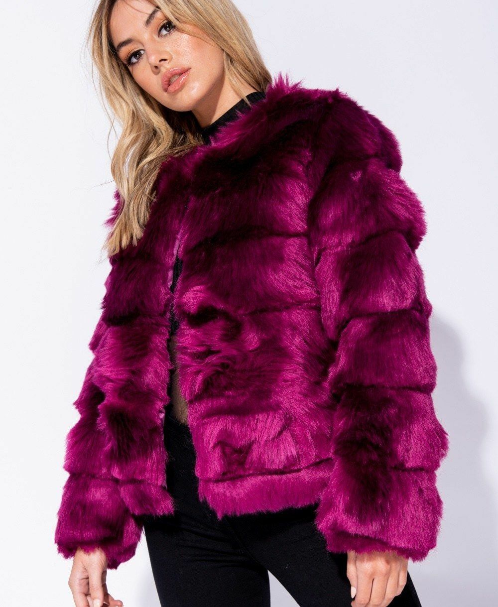 Ladies Edge To Edge Magento Faux Fur Jacket. Available Sizes 6-14.