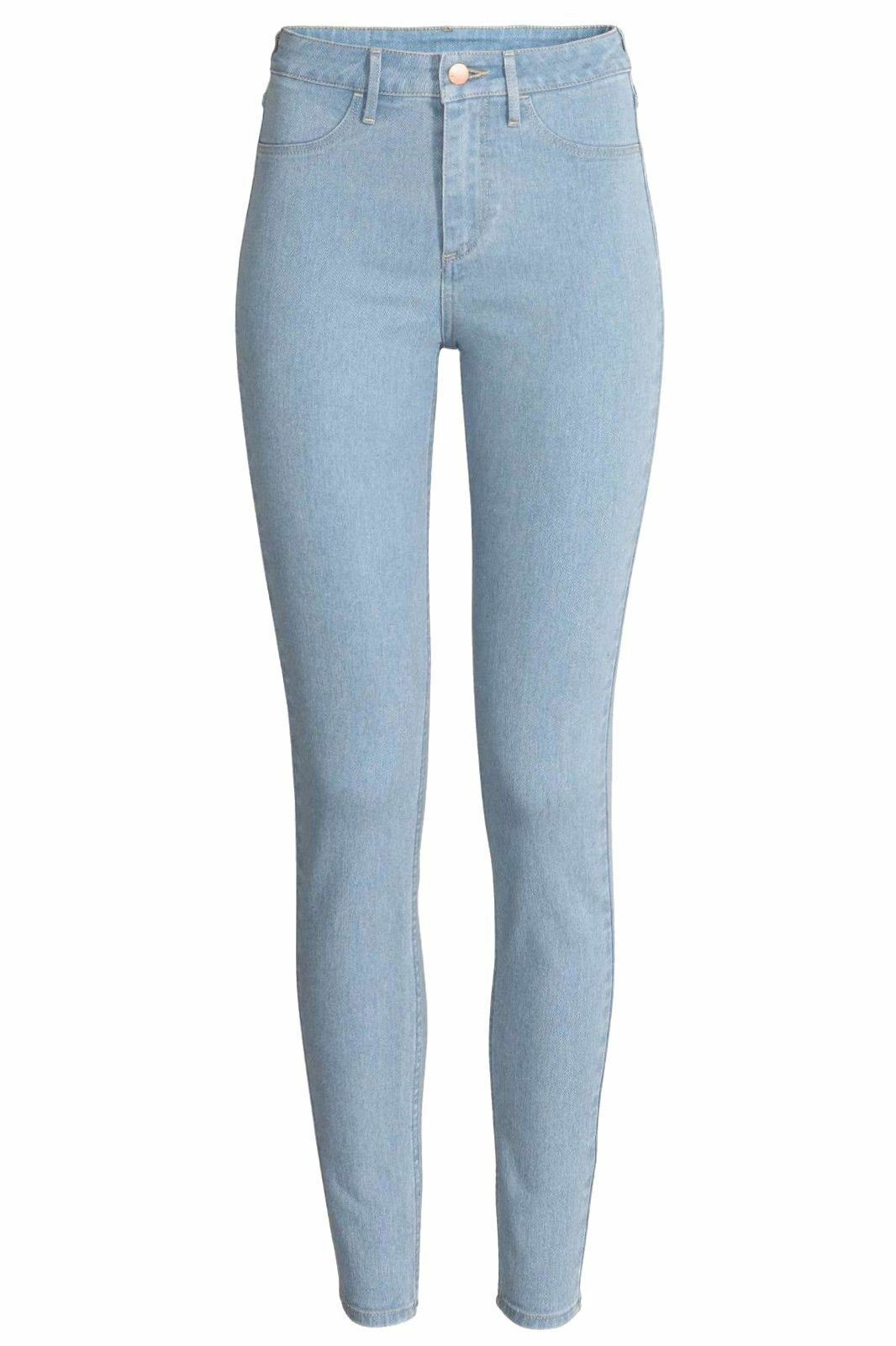 Ladies Light Wash Skinny Fit Jeans.